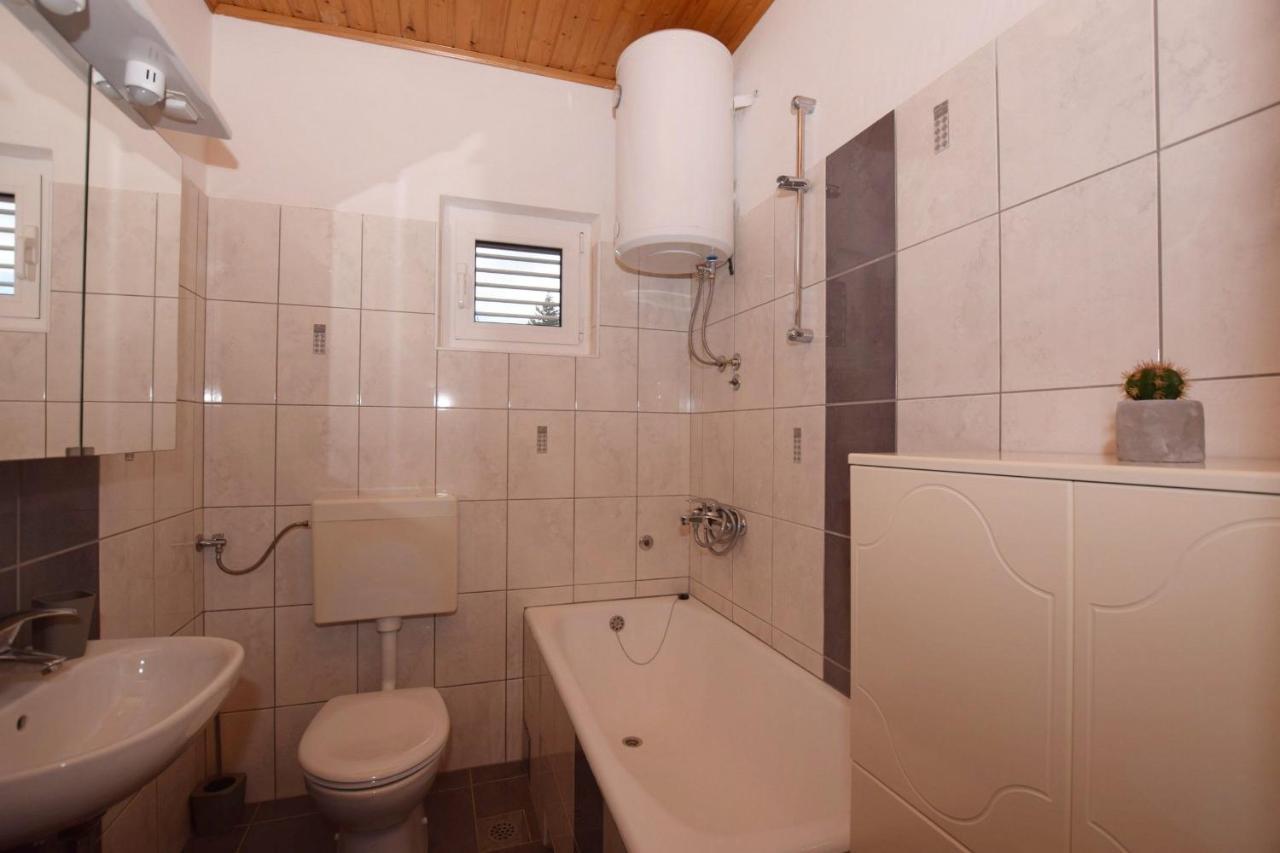 Apartments Andrija Pirovac Eksteriør bilde
