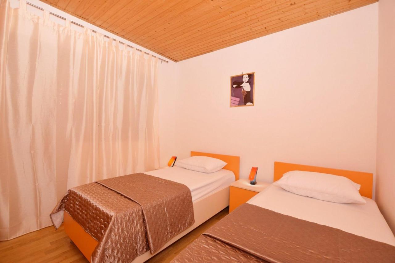 Apartments Andrija Pirovac Eksteriør bilde