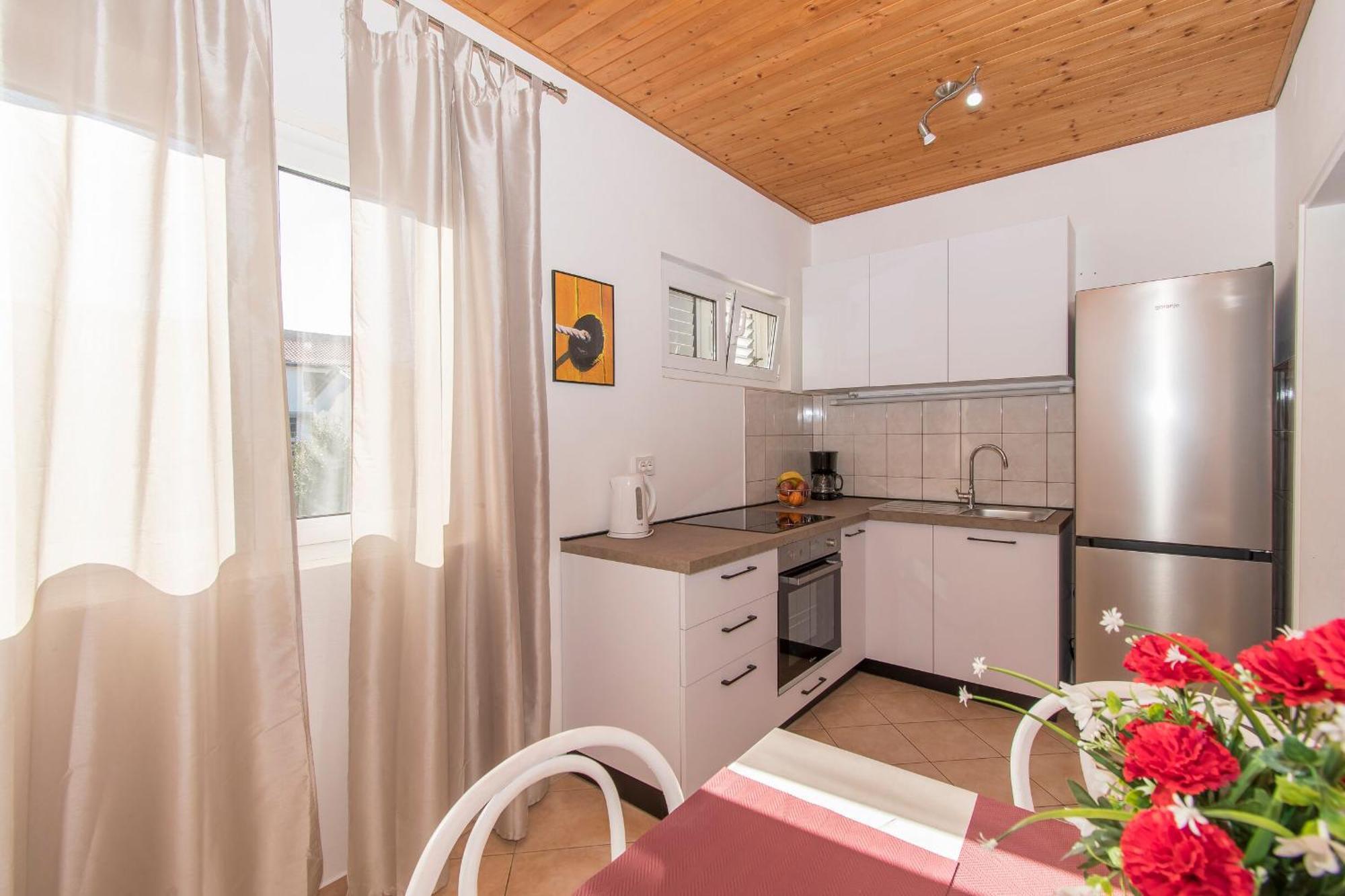 Apartments Andrija Pirovac Eksteriør bilde